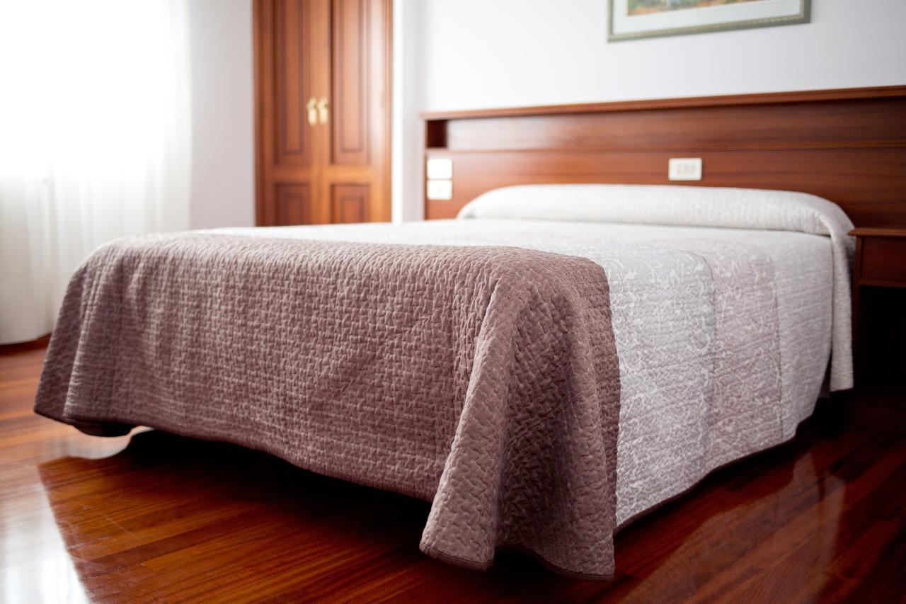 Hotel Victorino Silleda Ngoại thất bức ảnh